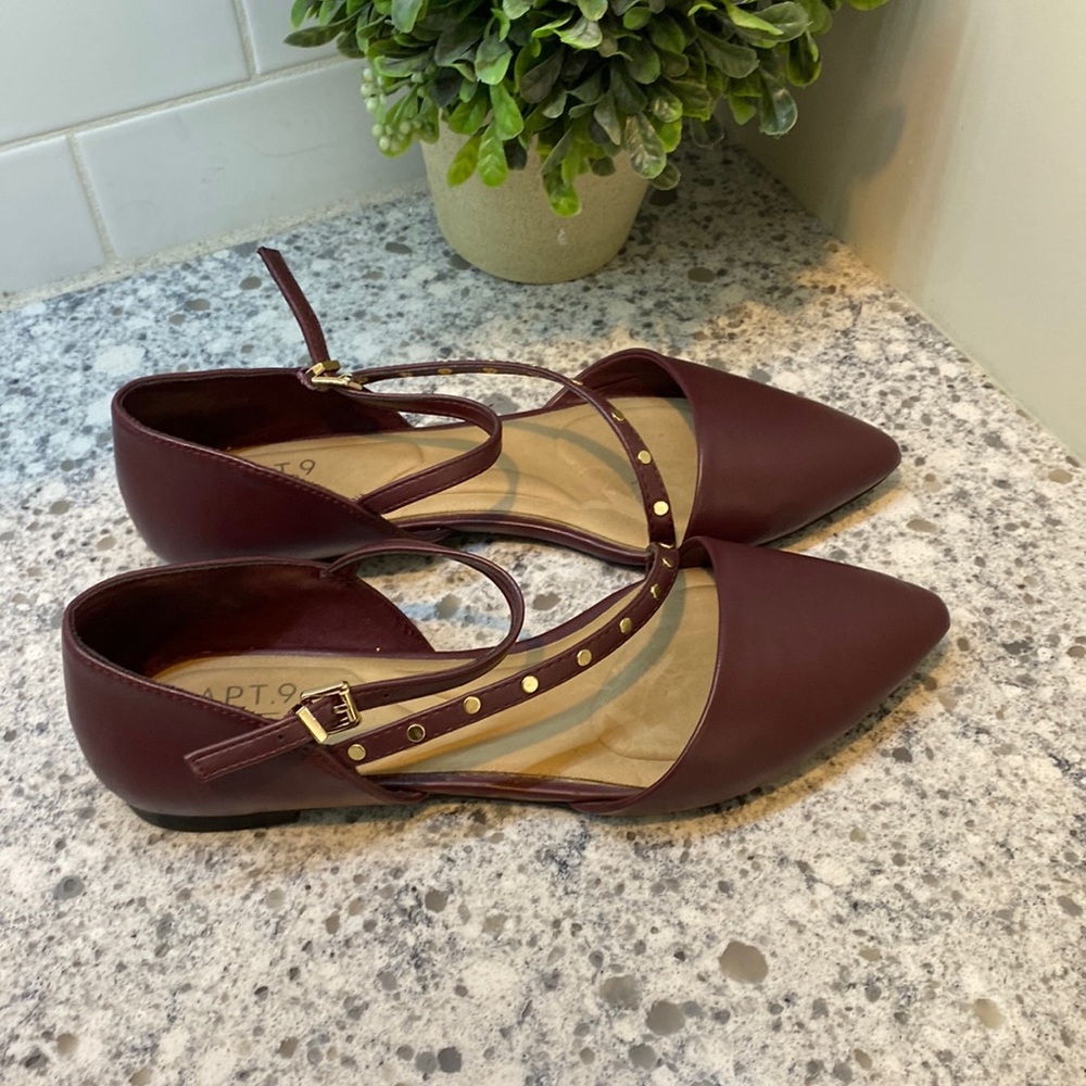 Apt 9 maroon  colored strappy flats size 7